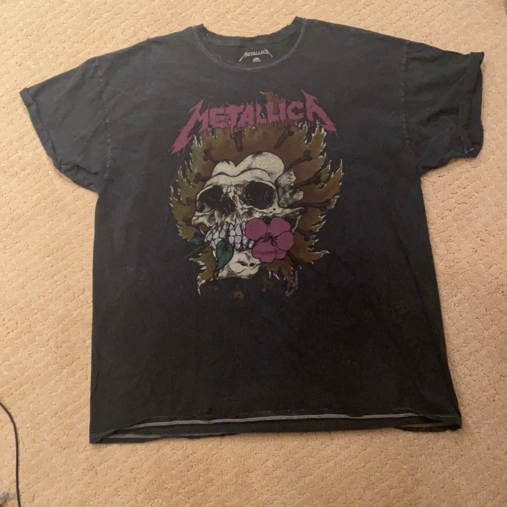 oversized Metallica band tee